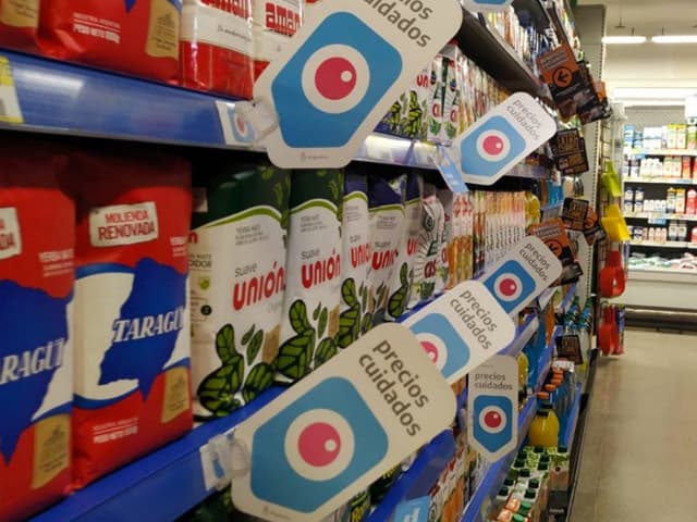 “Inédito e insólito” es el  congelamiento de precios