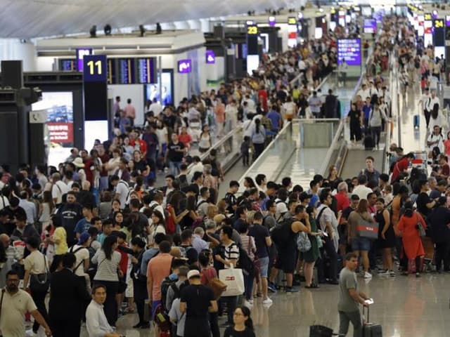 Ómicron pondrá freno a  la recuperación aérea