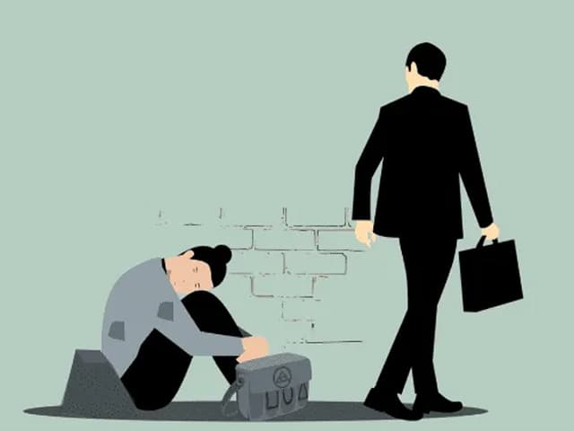 Los ingresos del 99 % de la  humanidad han disminuido