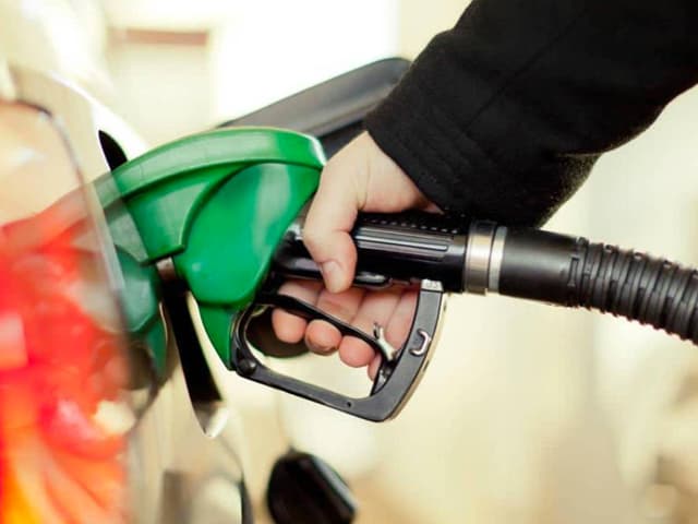 Sube el petróleo y el precio de la gasolina se dispara