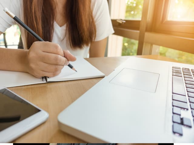 Idiomas: clases presenciales  pero los exámenes virtuales