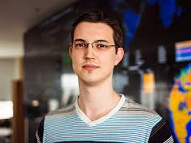 Fingen ser ucranianos para estafar a la gente