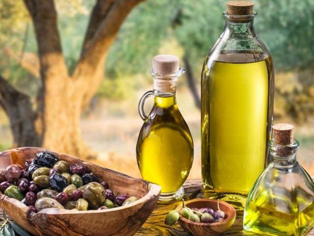 Aceite de oliva:¿fórmula  para combatir la pandemia?