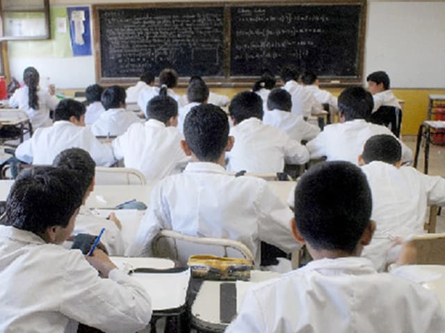 En primaria, la matrícula estatal ahora crece más que la privada