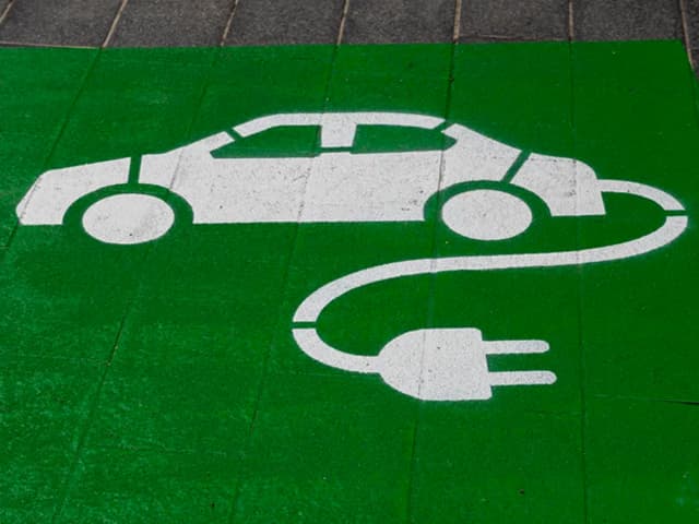 Rusia también complica el futuro del auto eléctrico