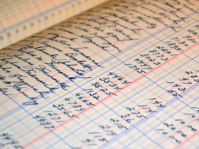 Exceso de gasto complica la meta de acumular reservas