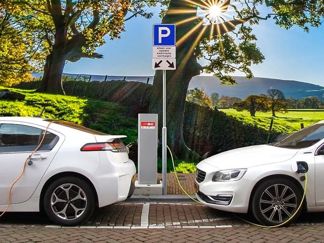 Toyota con ventas de más 20 millones de autos electrificados