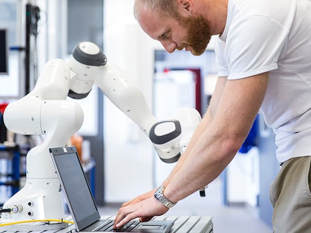 Zurich elige 12 startups para trabajar en el futuro de los seguros