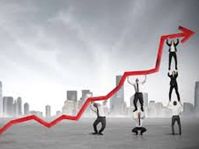 La economía actual debe dar respuesta a la coyuntura