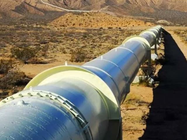 Mala gestión explica las demoras en el gasoducto