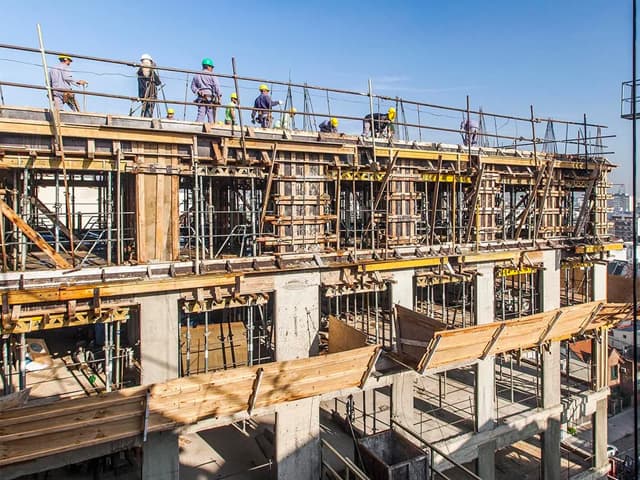 Aunque a menor ritmo crece el empleo en la construcción