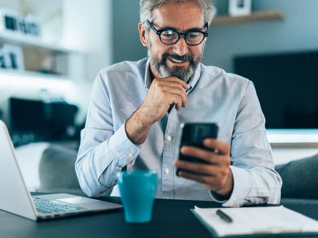 Trabajadores senior frente a la ola de la digitalización