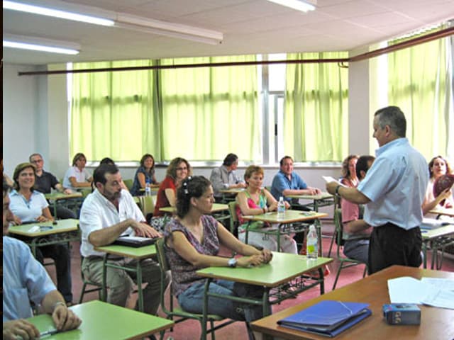 Instrucción de nivel deficiente en mayoría de la fuerza laboral