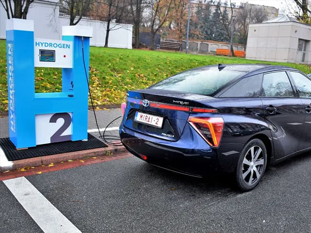 Los autos a hidrógeno en la calle en la fase de pruebas
