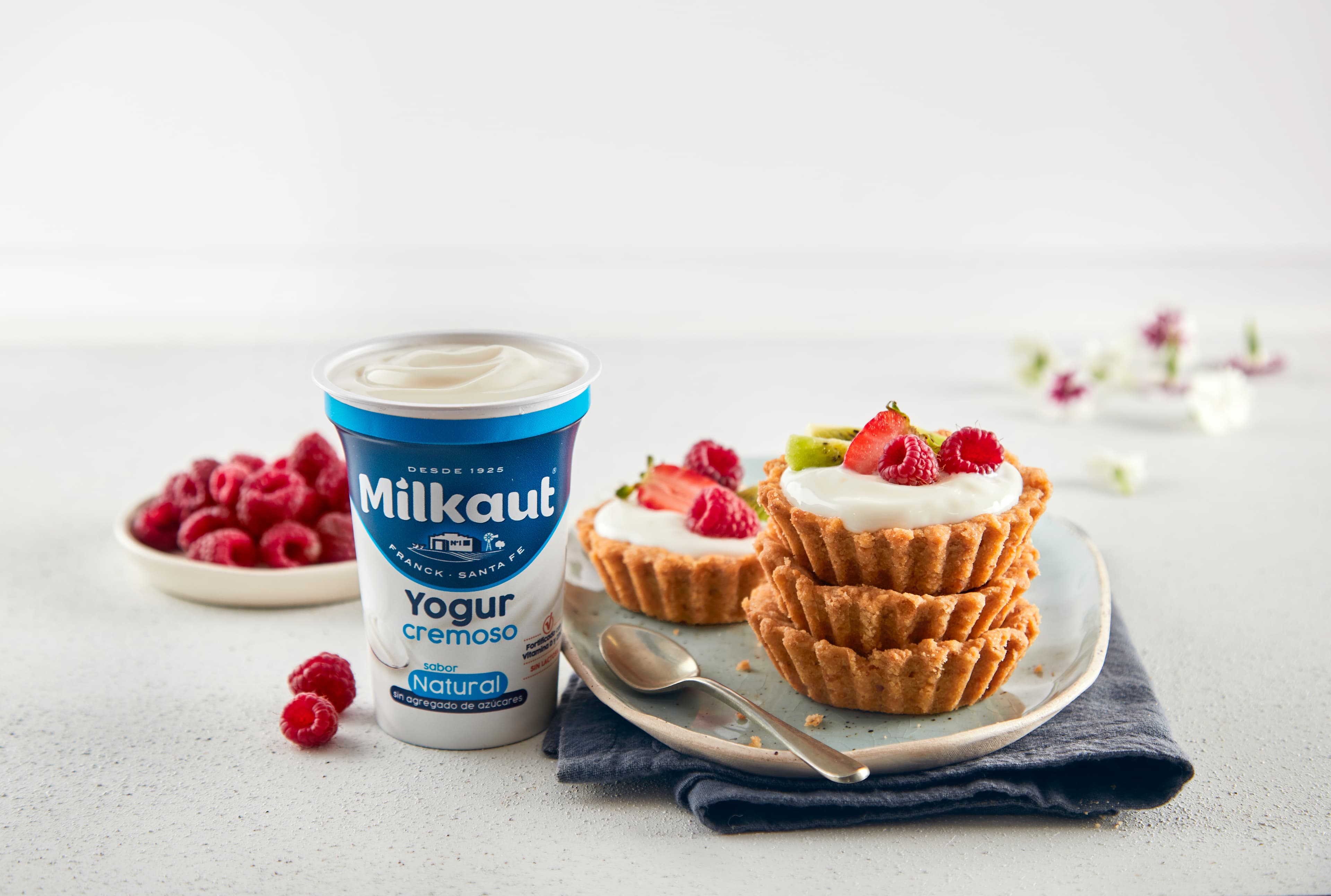 Milkaut presenta su yogur cremoso natural, sin azúcar ni lactosa