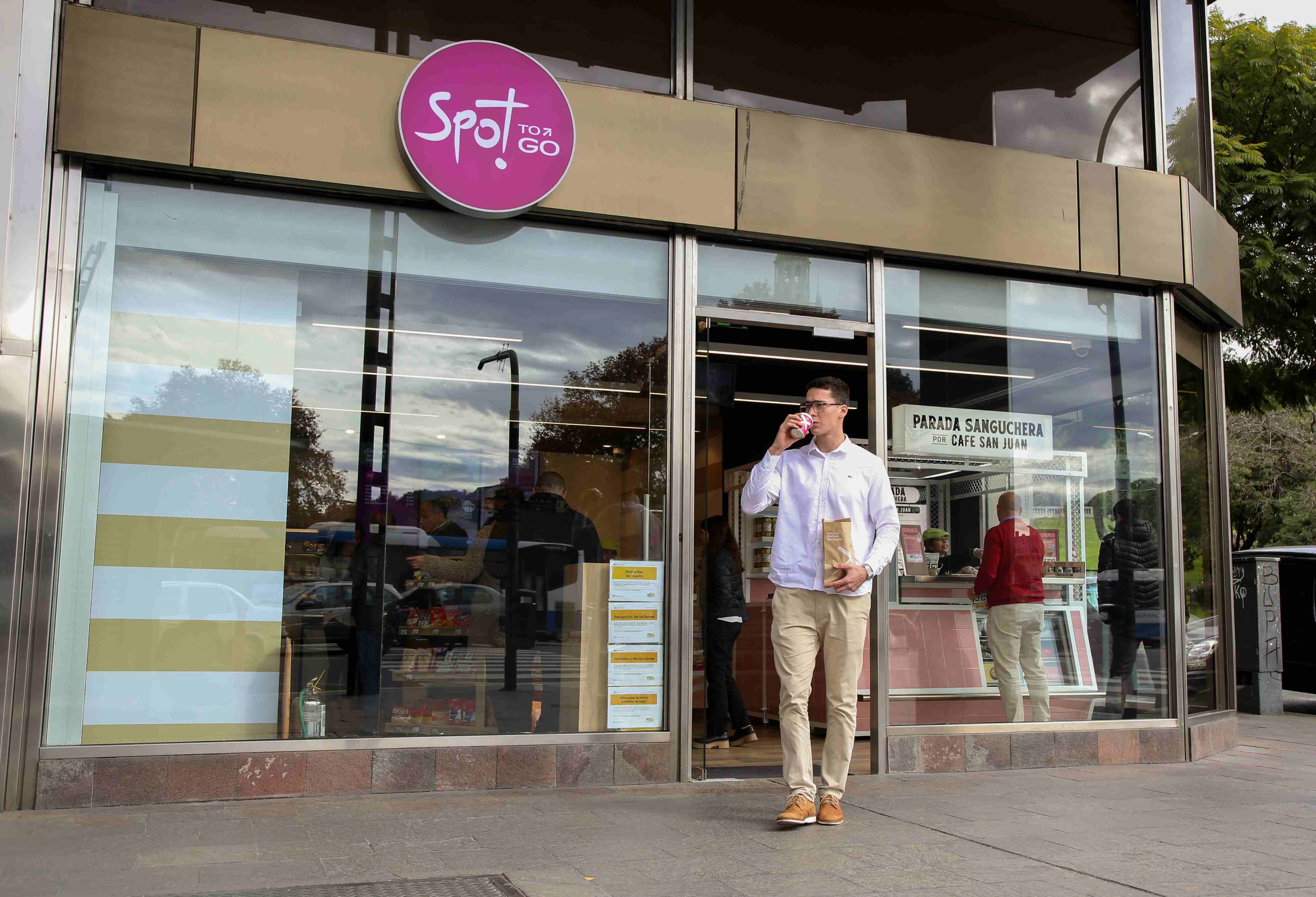 Axion Energy abre su primera tienda fuera de una estación de servicio