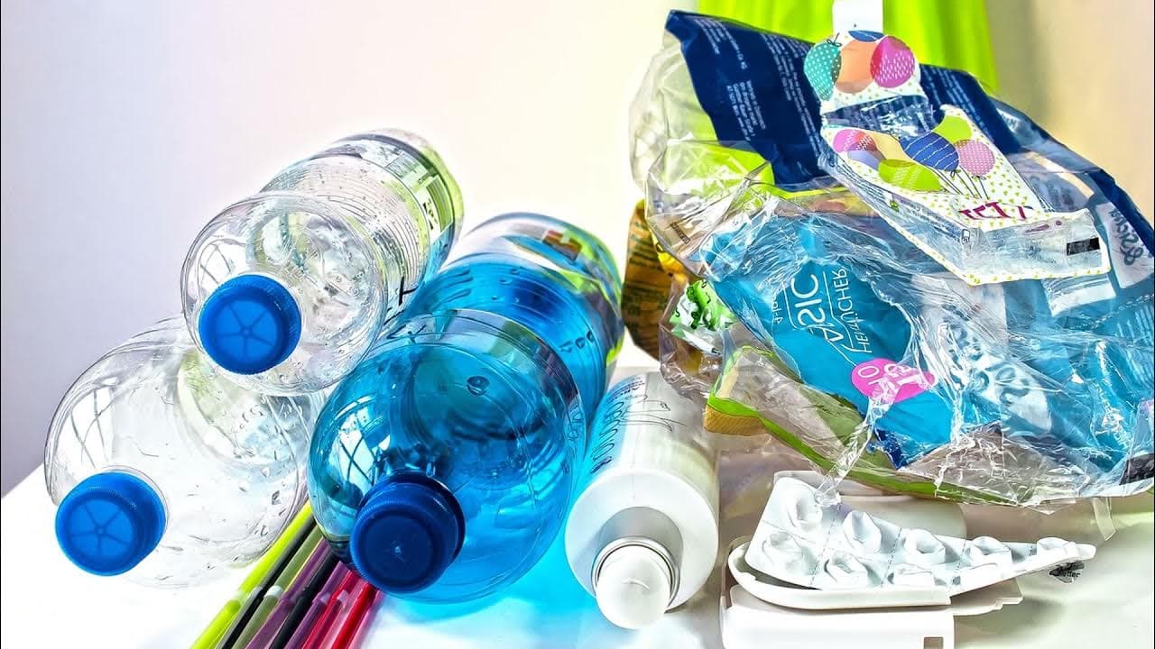Para reducir el impacto del uso excesivo de plástico