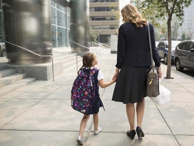 Madres con empleo formal: 70%  está en relación de dependencia