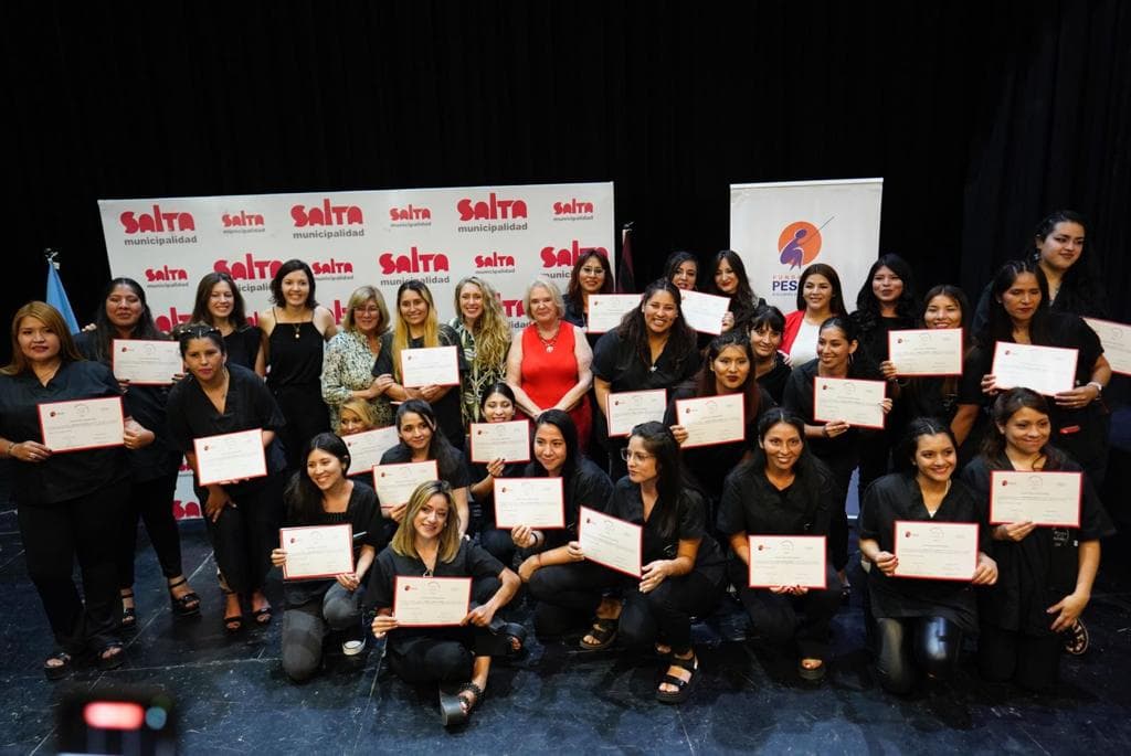 1.700 personas ya egresaron del programa Belleza por un Futuro, de L'Oréal