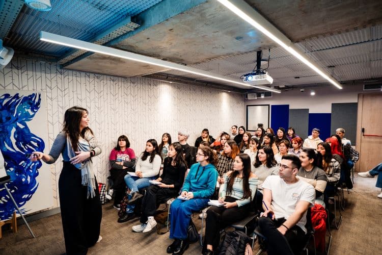 Simplicity y Fundación Reciduca capacitaron a más de 30 jóvenes mediante el programa “Sé Protagonista”