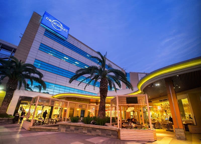 Cencosud renueva alianza estratégica con Arena Media tras 12 años