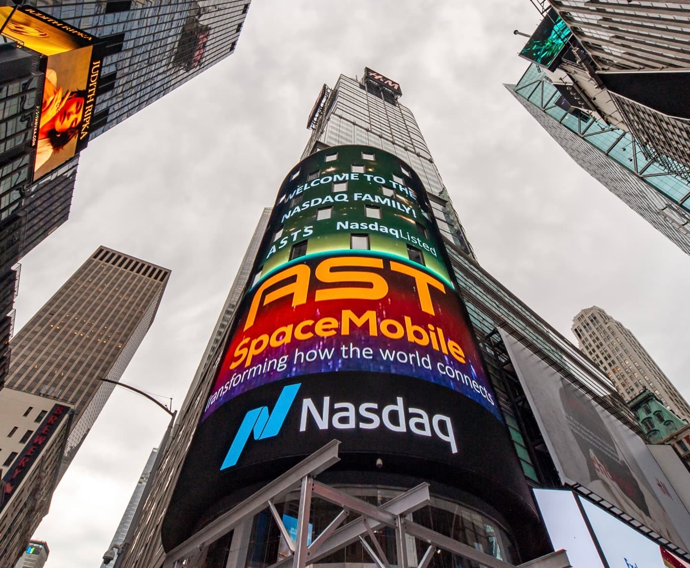 AST SpaceMobile obtiene autorización temporal de la FCC para pruebas de conectividad satelital directa