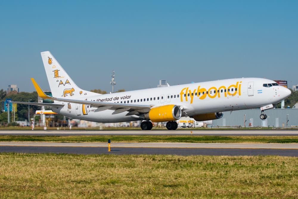 Flybondi lanza vuelos directos Córdoba-Florianópolis y Río