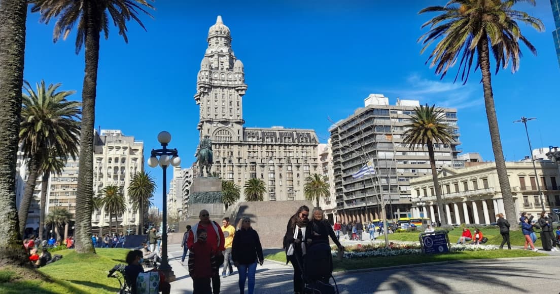 Uruguay refuerza su respuesta ante la emergencia por frío extremo y alerta sobre desafíos sociales y económicos