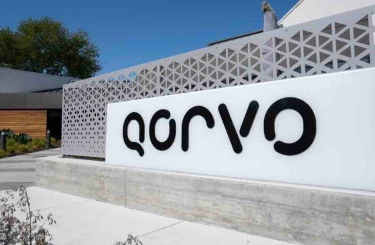 Qorvo sorprende al mercado: resultados fiscales superan expectativas y disparan sus acciones