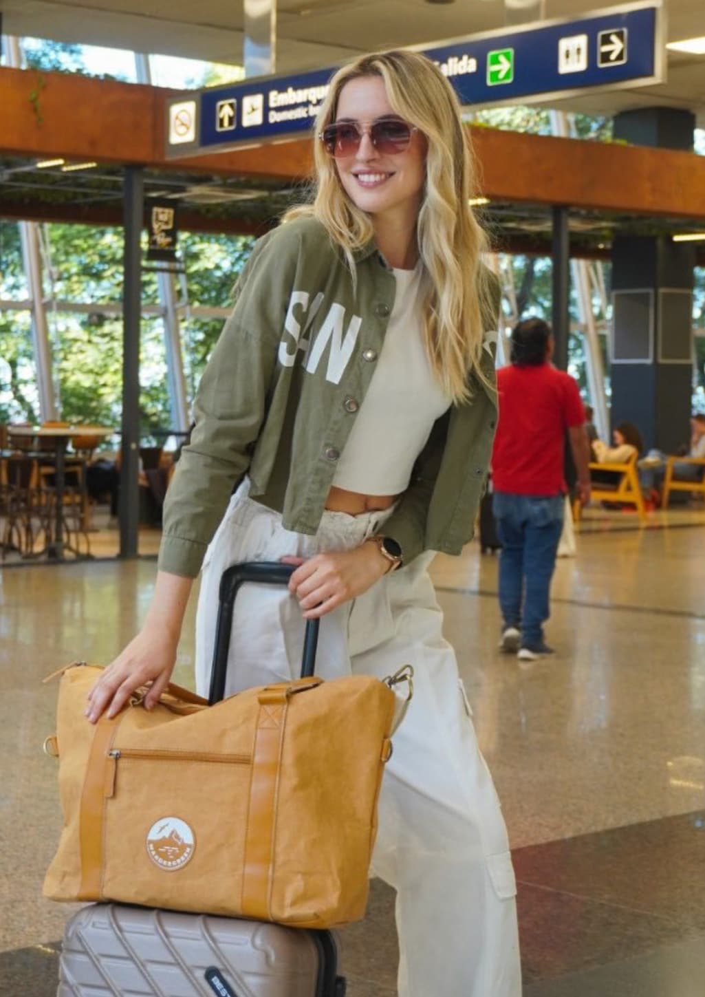 Moda sustentable: Moov lanza mochilas de papel kraft en 2025