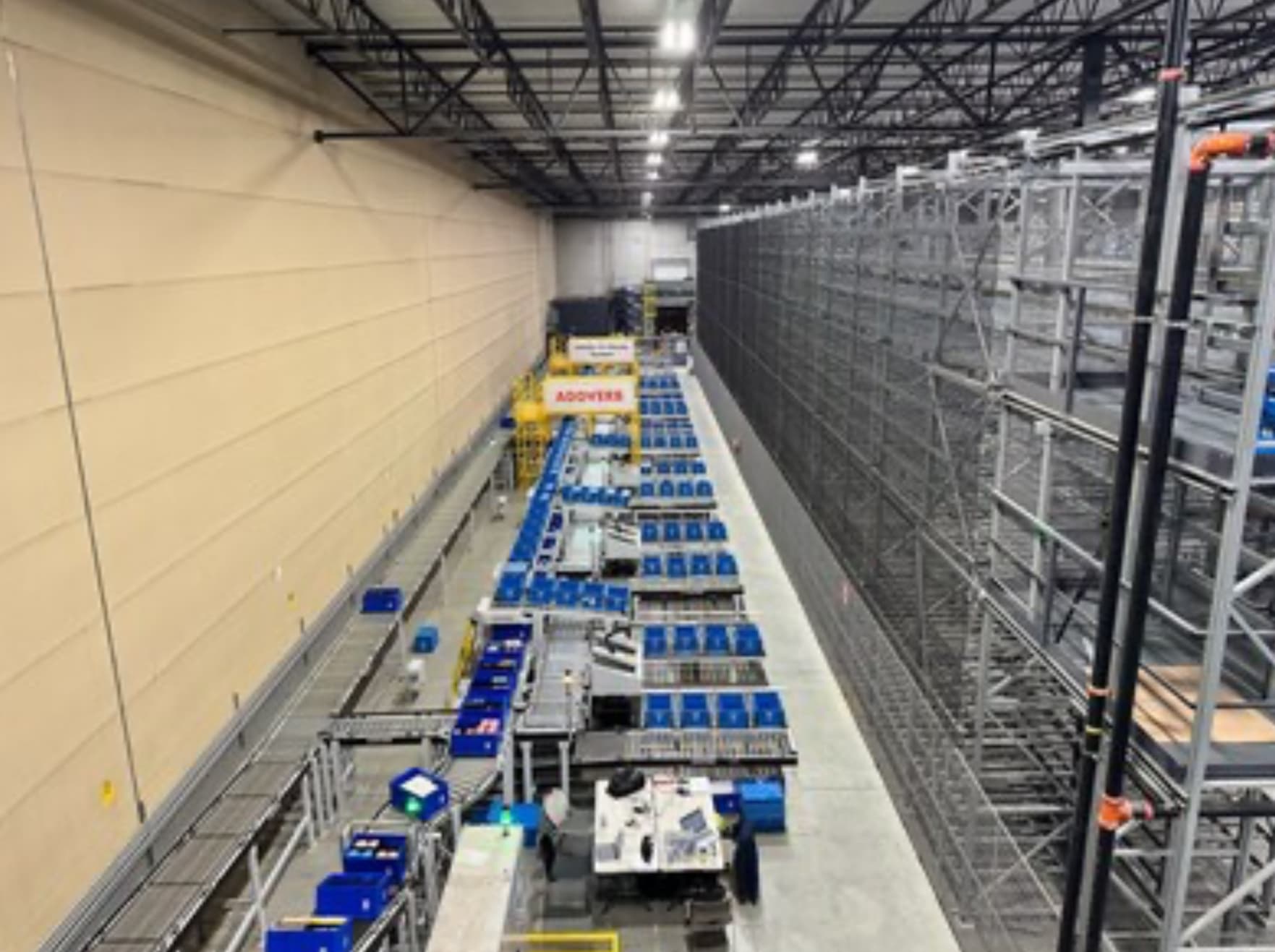 Addverb y S. Abraham automatizan almacenes en Norteamérica 2025