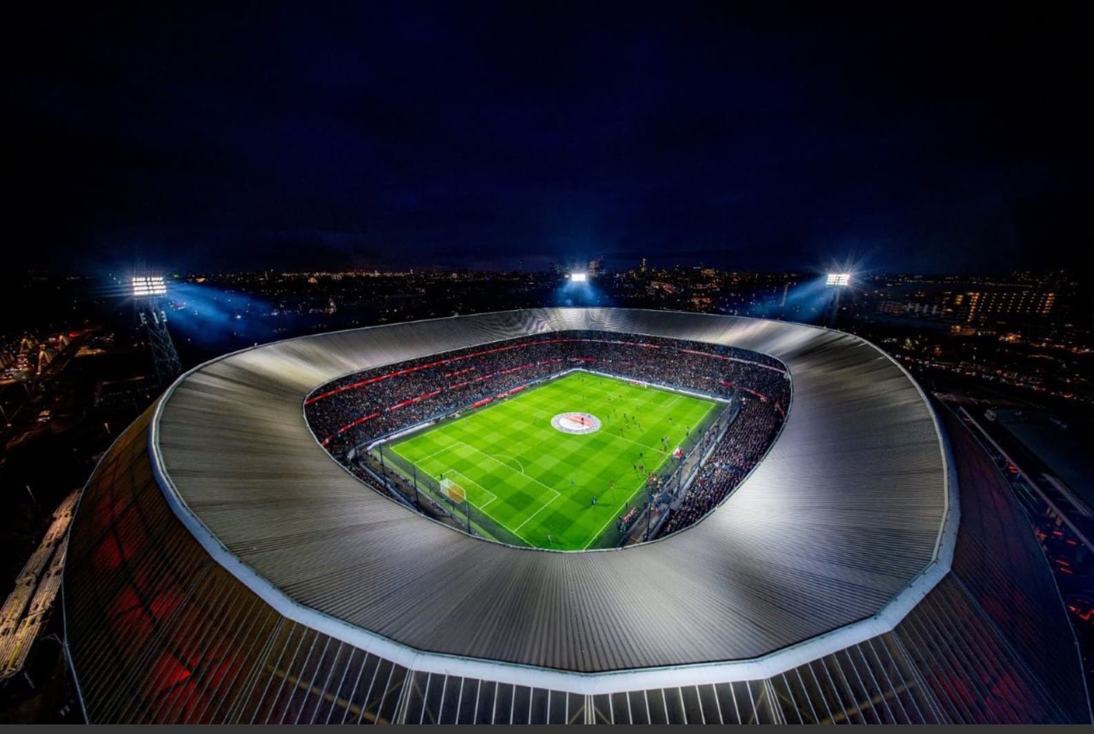 Signify, proveedor oficial de proyectores FIFA para estadios