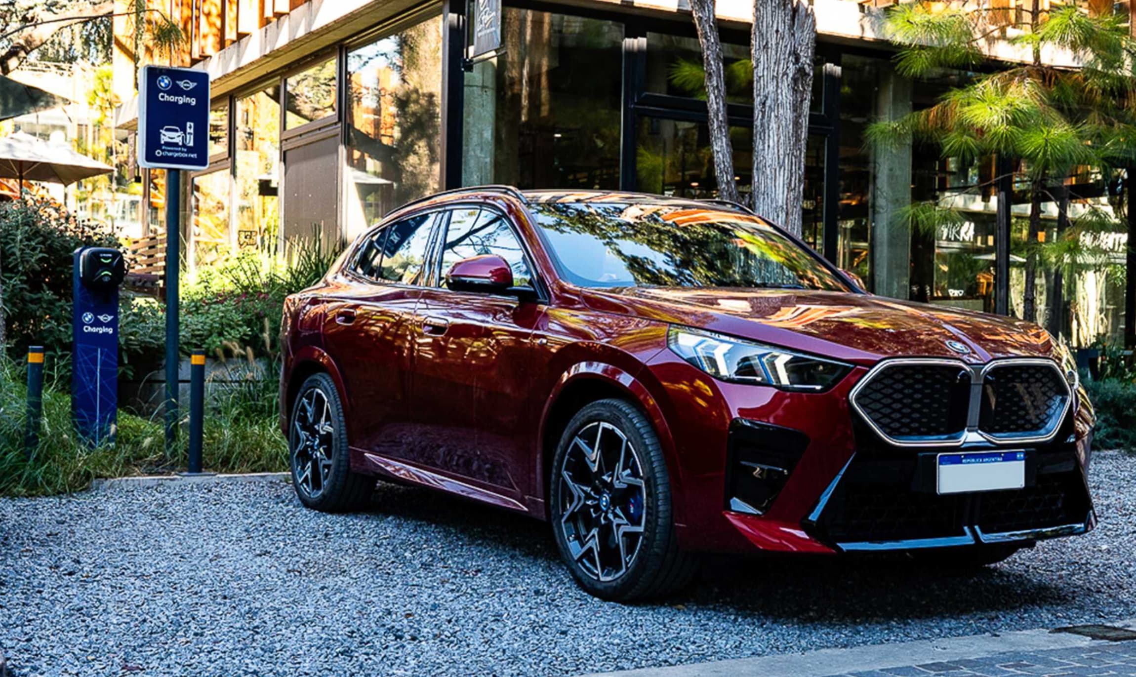 BMW Group Argentina instala cargadores para impulsar la electromovilidad