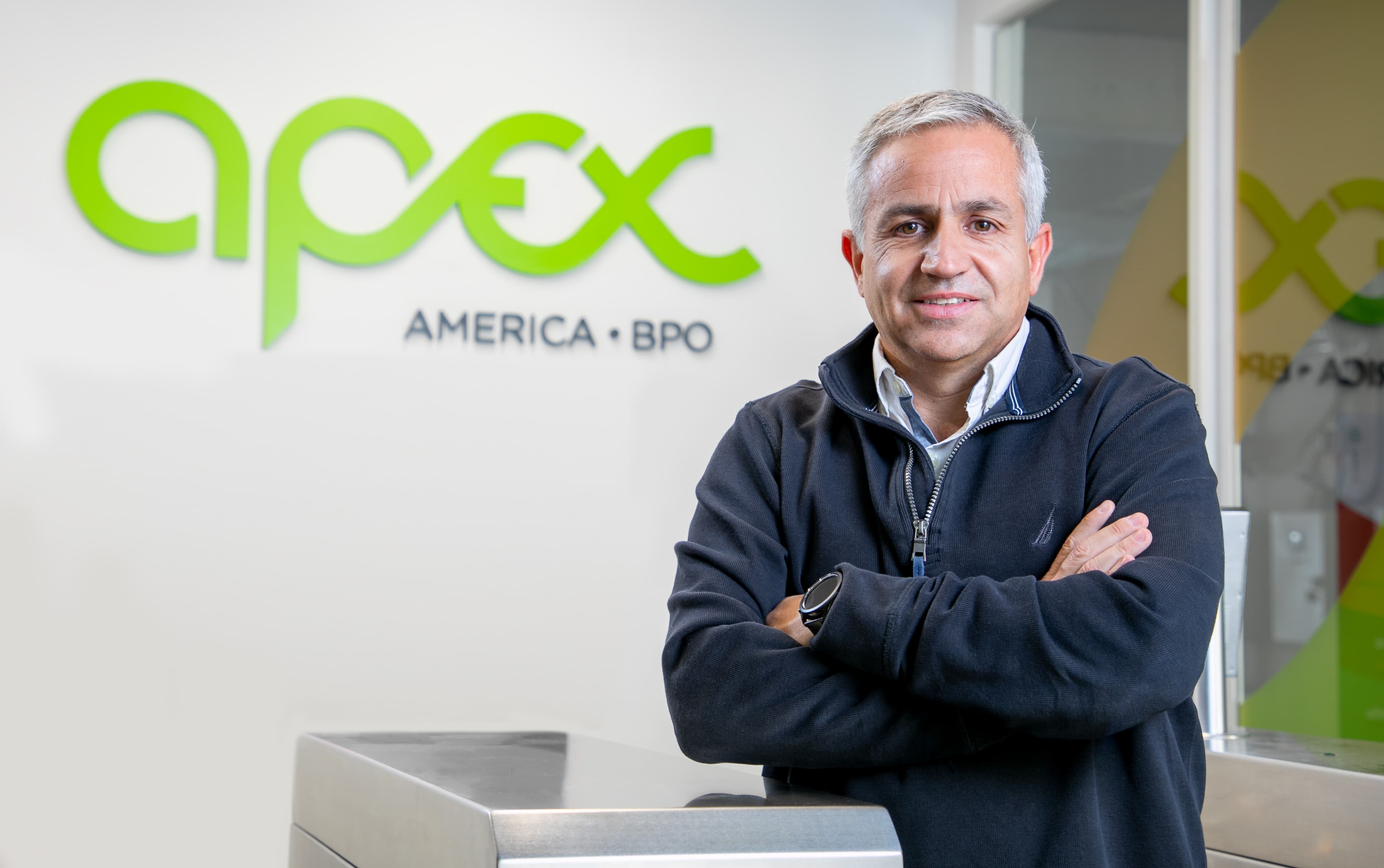 La experiencia del cliente impulsa cambios competitivos en bancos y fintechs de América Latina