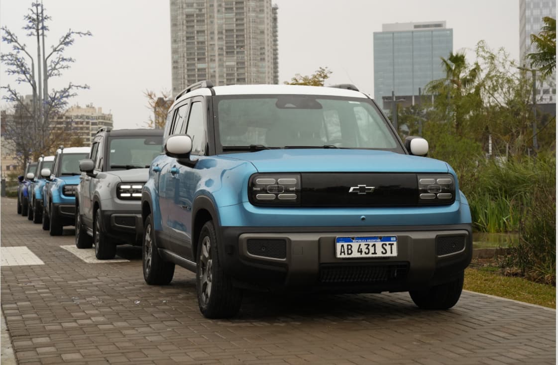 Chevrolet introduce el Spark EUV y anticipa la Captiva híbrida enchufable en Argentina