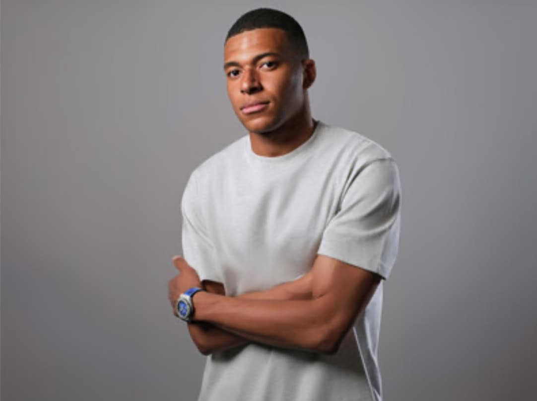 Hublot presenta edición limitada de reloj para celebrar década como cronometrador de la UEFA Champions League