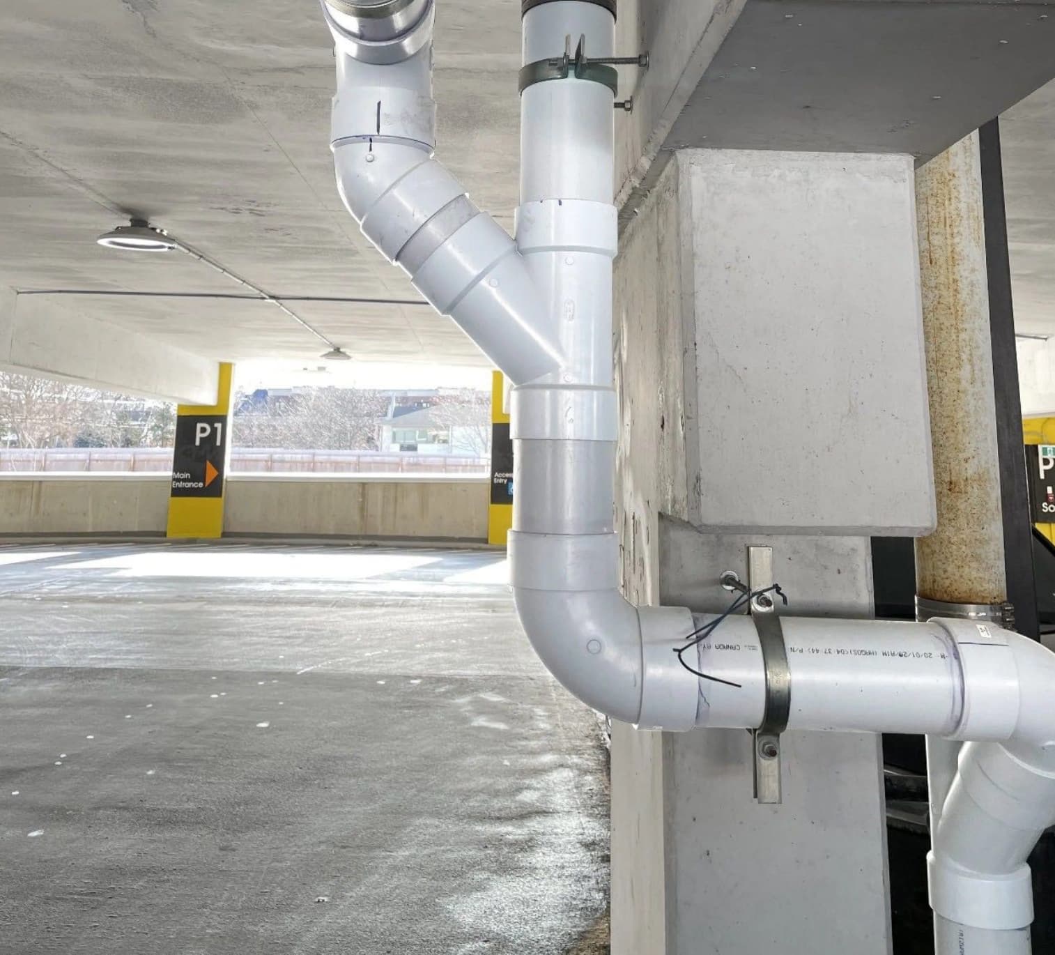 Especialistas señalan riesgos en tuberías por uso de plásticos no certificados