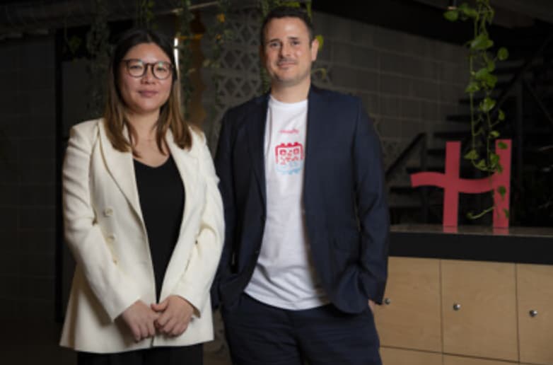 Holafly supera los US$ 500 millones en ingresos y fortalece su presencia internacional