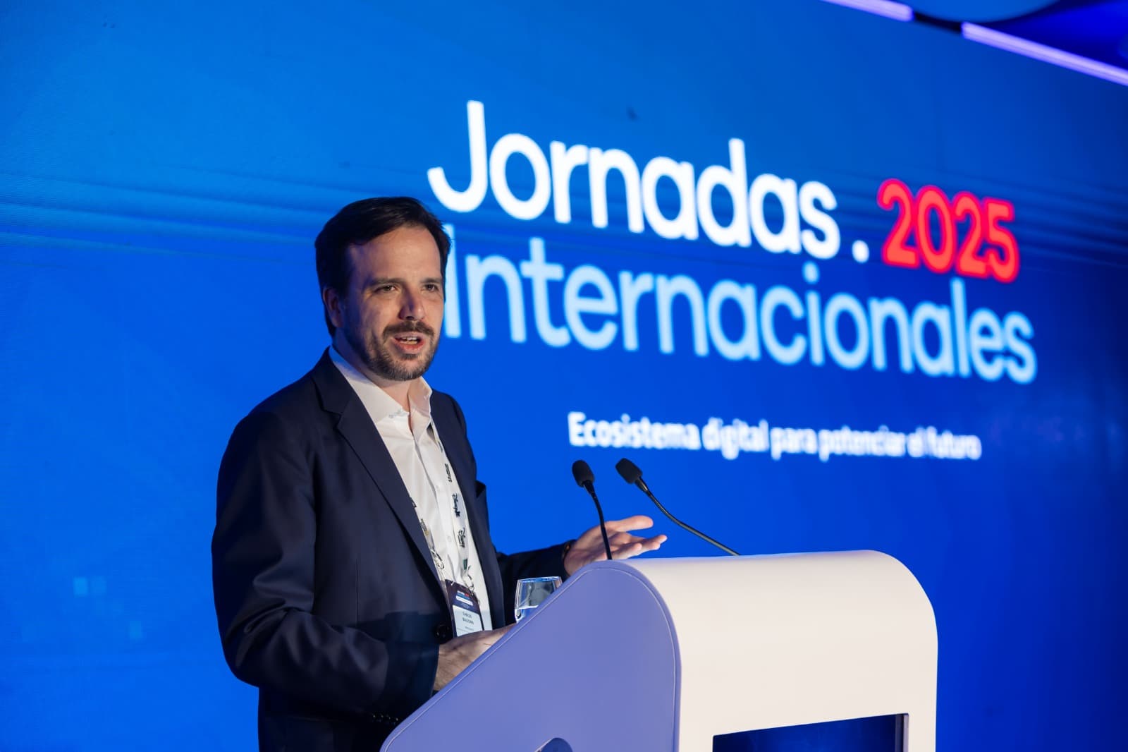 El presidente de ANATEL expone sobre la consolidación y regulación del mercado de telecomunicaciones en Brasil