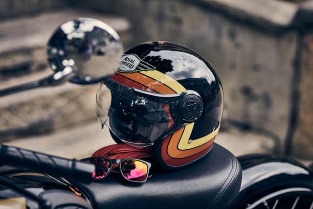 Royal Enfield impulsa la educación vial y conducción responsable en el Día Internacional