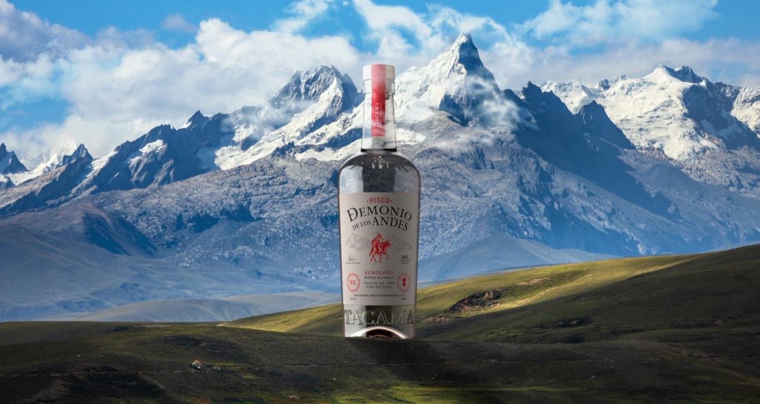 La viña Tacama presenta el nuevo diseño de su pisco Demonio de los Andes junto a Caliptra