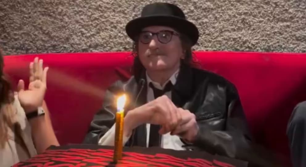 Charly García cumple 74 años con nuevos lanzamientos y vigencia en la música argentina