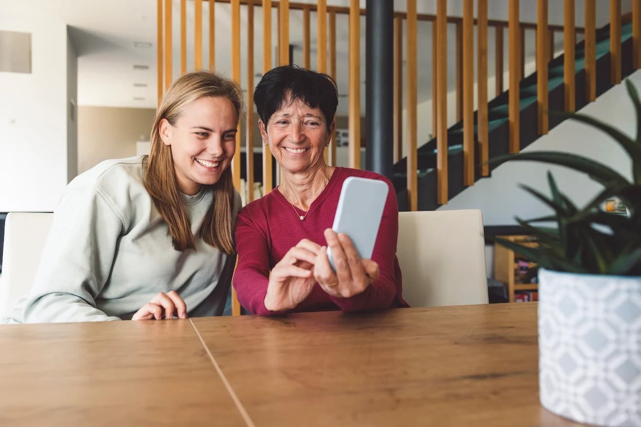 Simplestate impulsa una alcancía digital para madres que buscan alcanzar sus metas personales
