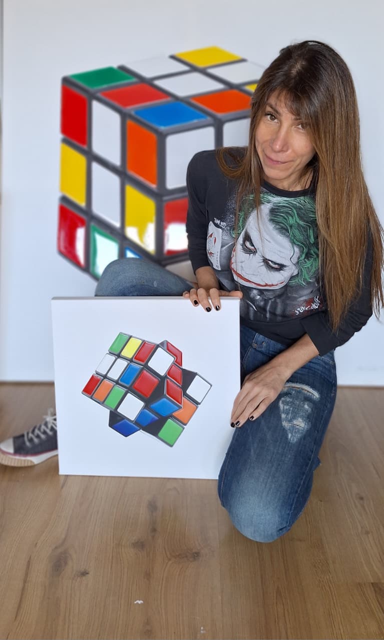 Banco Ciudad presenta la muestra “Del Juego al Orden” de Belén Gesualdo en el microcentro porteño