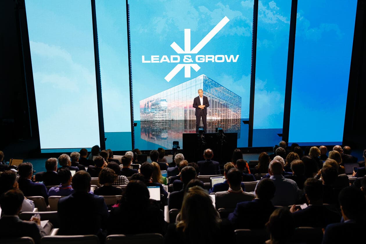 Saint-Gobain presenta plan estratégico global para acelerar crecimiento y ampliar mercados hasta 2030