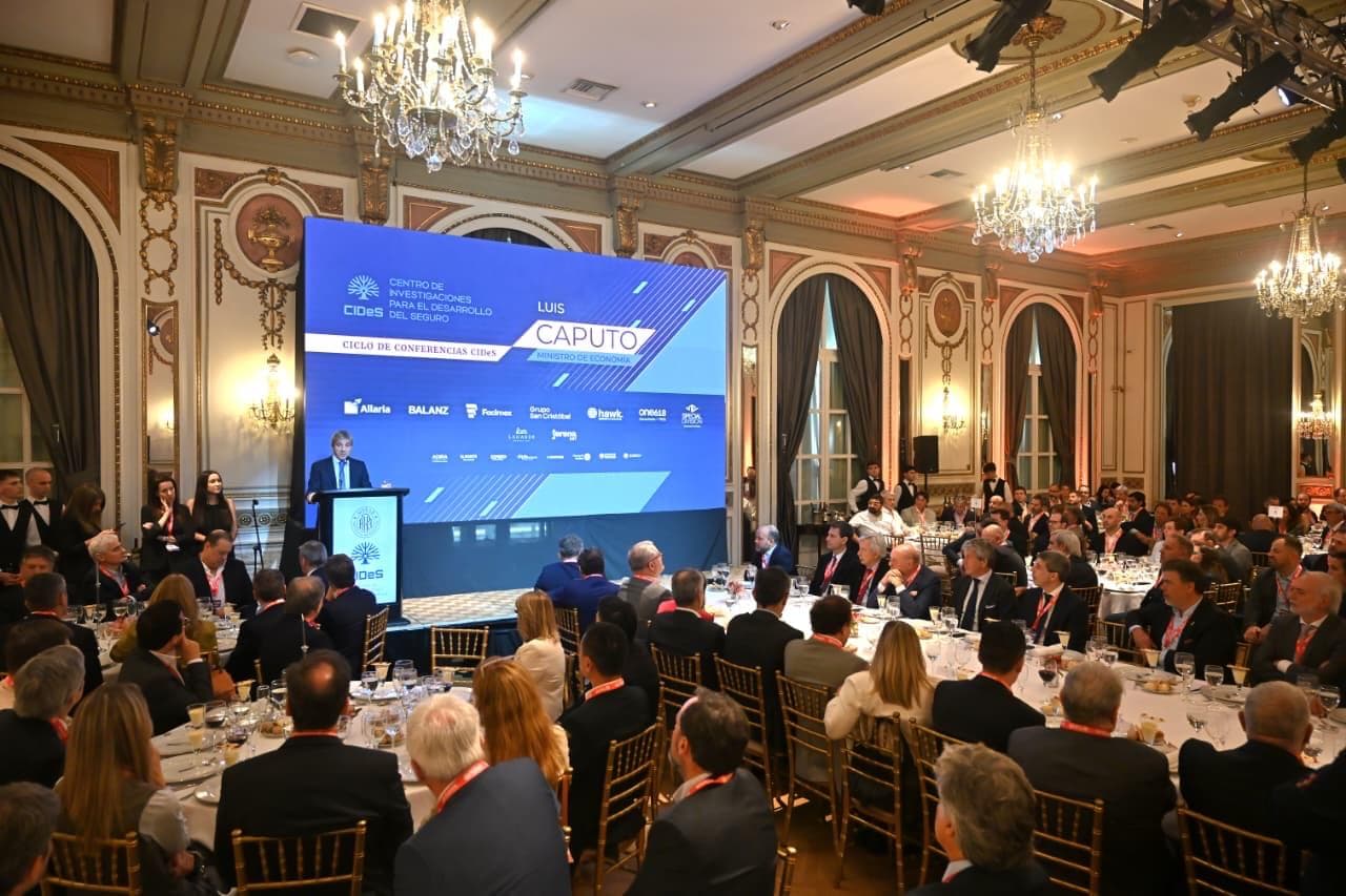 El Ministro de Economía anunció aumento en la deducción de Ganancias para seguros de vida