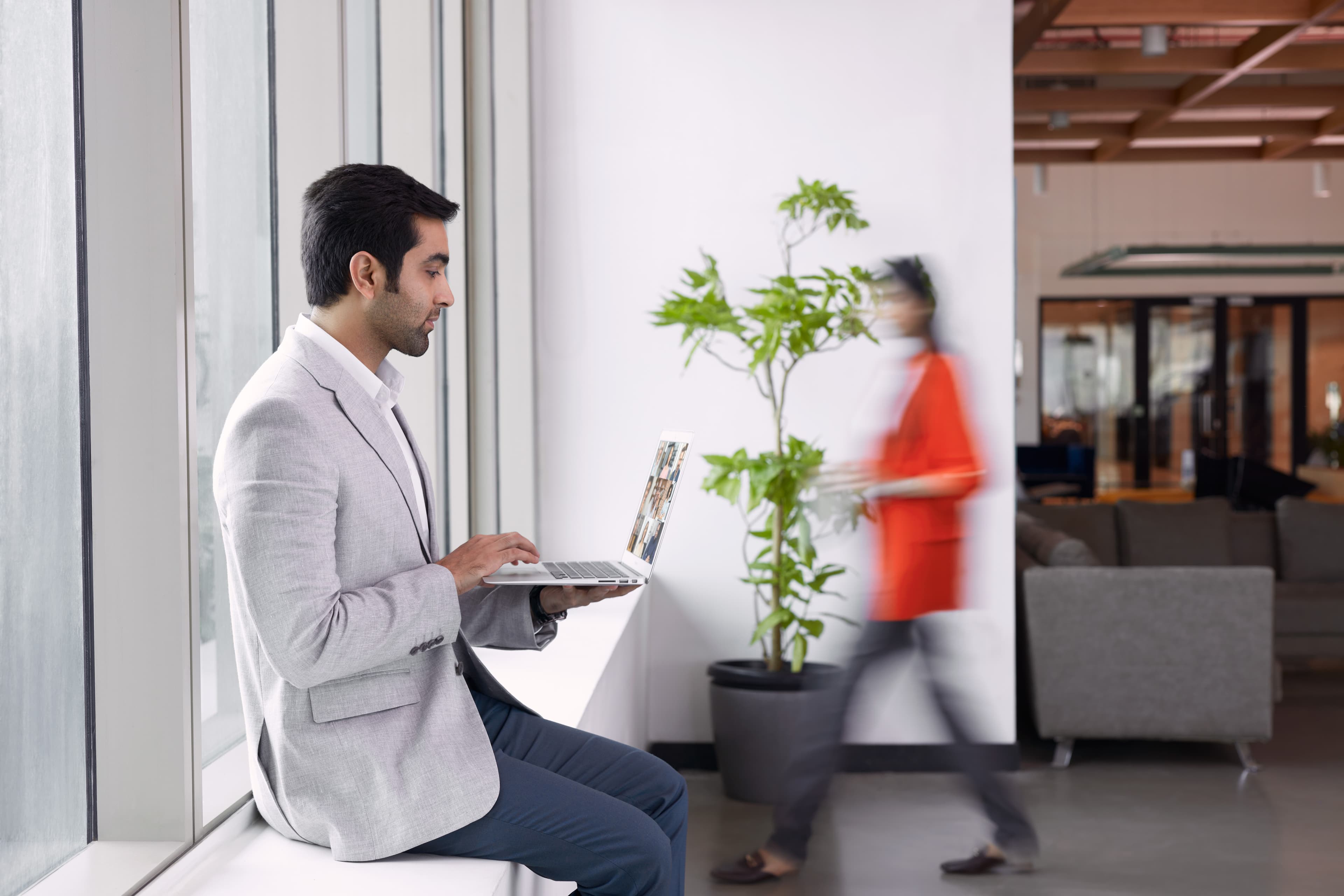 Cloud Readiness Report 2025: la nube híbrida redefine la estrategia empresarial ante la integración de IA