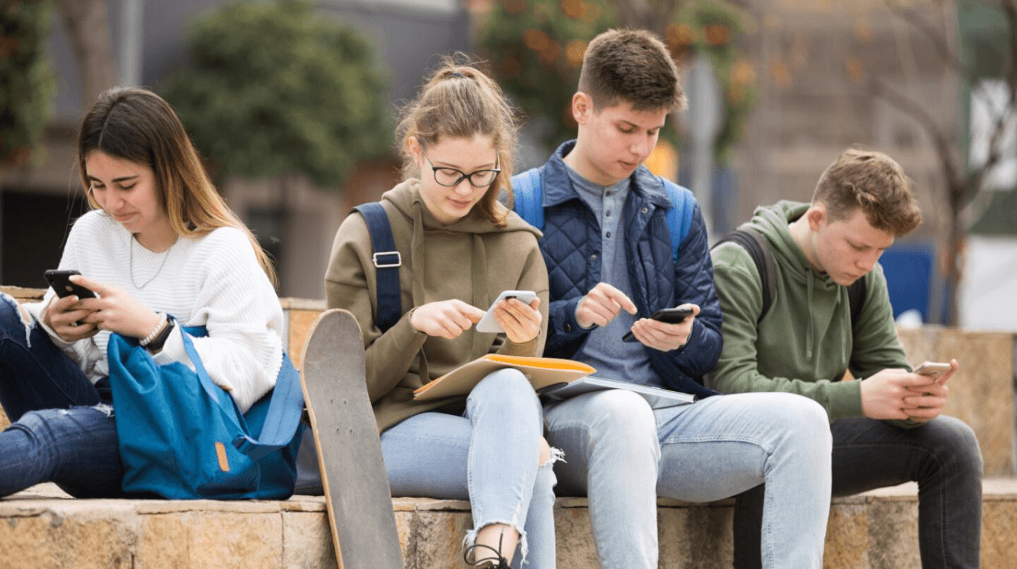 Adolescentes pueden invertir en el mercado de capitales tras nueva resolución de la CNV