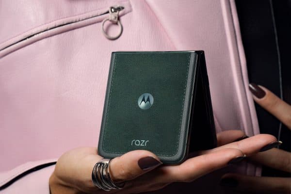 Motorola RAZR V3: un modelo que transformó el diseño de los móviles en 2004