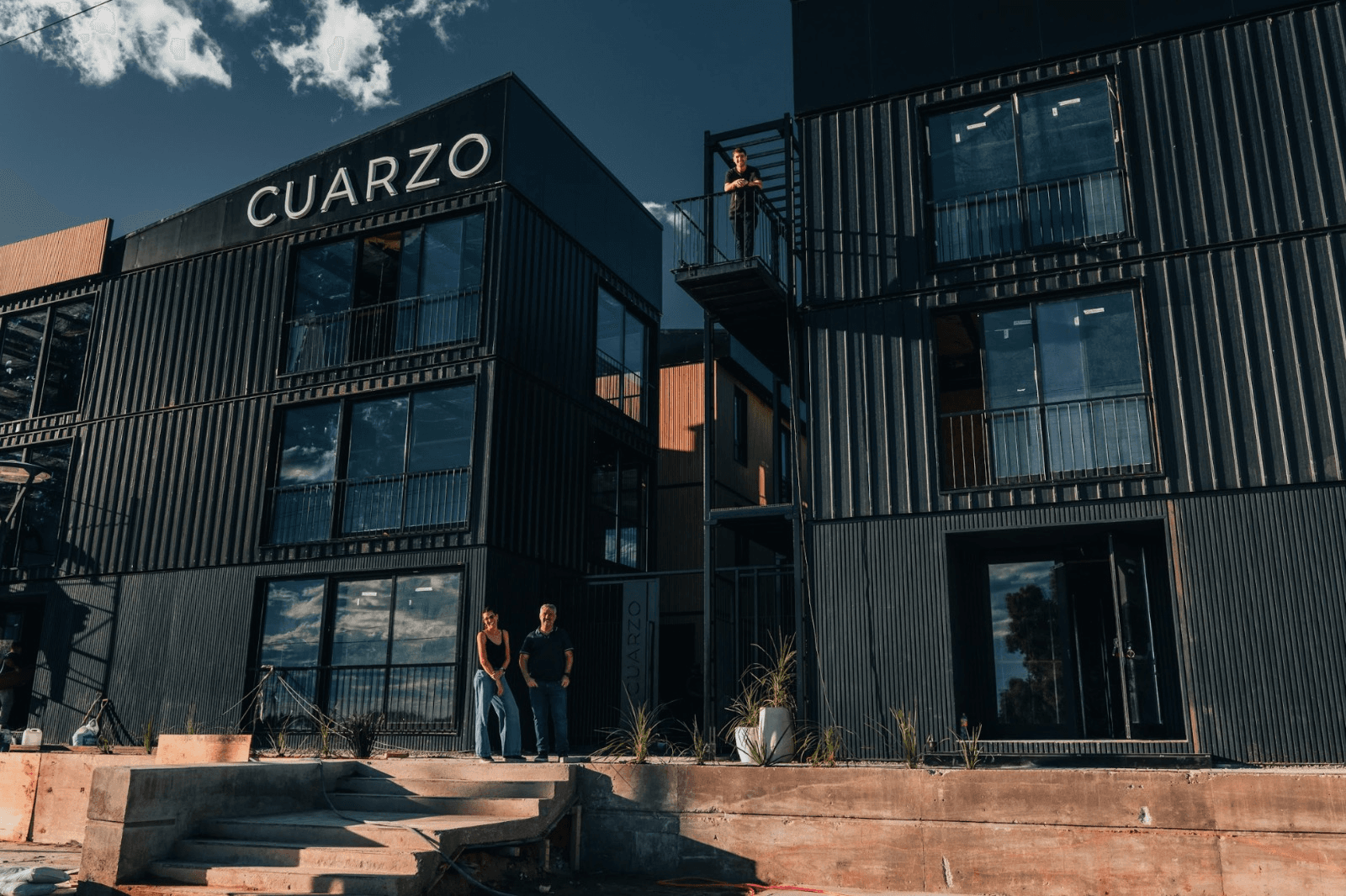 Cuarzo inaugura un modelo de hotelería corporativa modular en Añelo para el sector energético